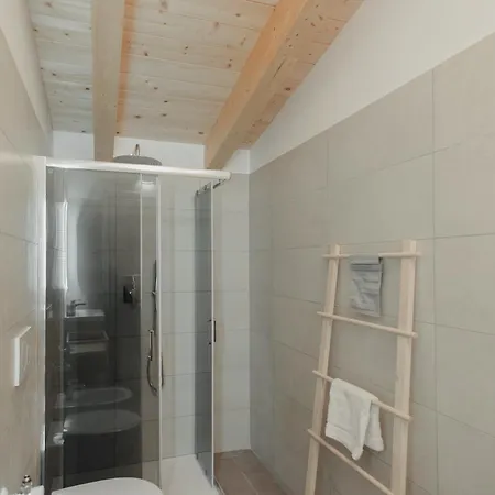 아파트 Gohost - The Corridor Near The Station